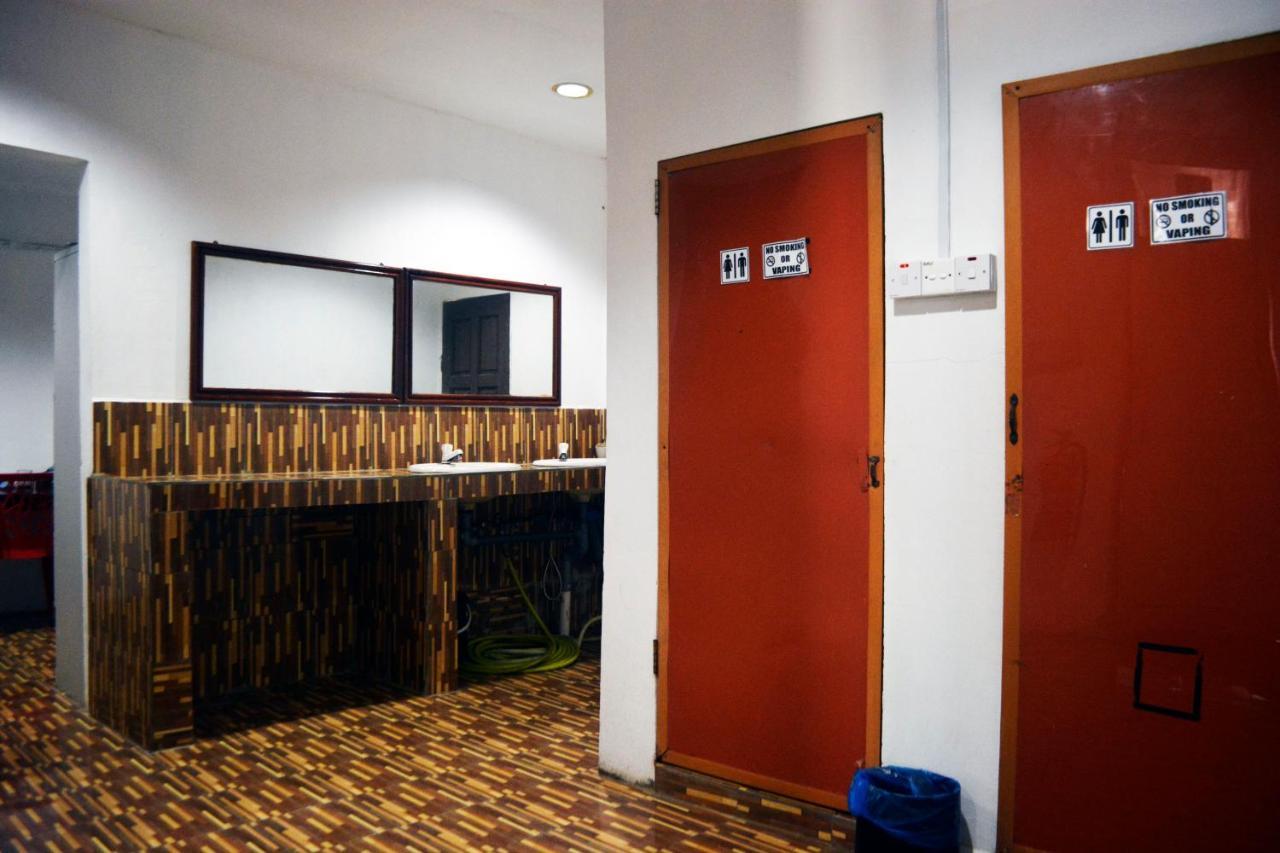 Warisan Family Inn Semporna Buitenkant foto