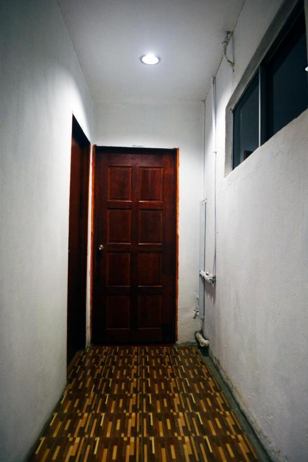 Warisan Family Inn Semporna Buitenkant foto