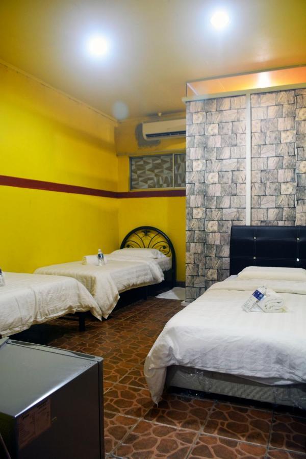 Warisan Family Inn Semporna Buitenkant foto